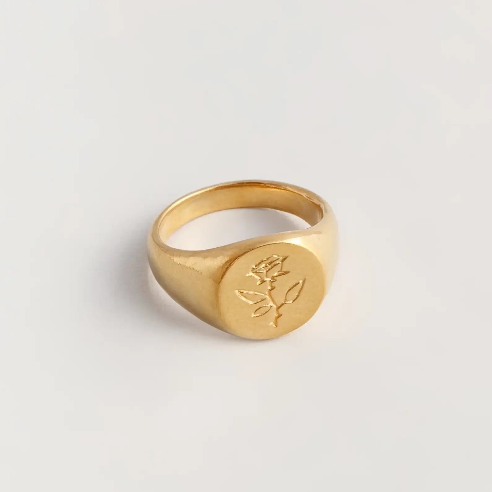 Rose Signet Ring in Gold